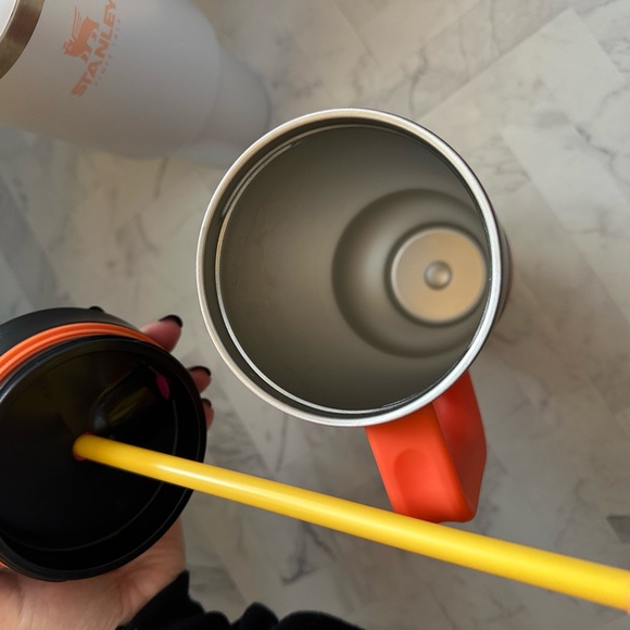 Owala Special Edition West Coast Tumbler - Picture 4 of 5